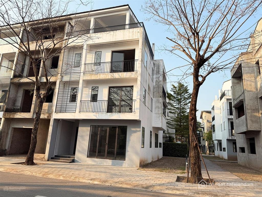 Bán nhà riêng: Bán liền kề ecopark phân khu spring valley, 160m², căn góc giá cự