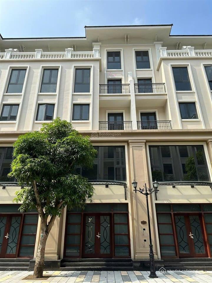 Bán nhà riêng: Bán gấp căn liền kề 75m2 vin 3 cạnh công viên, gần trường học, nh