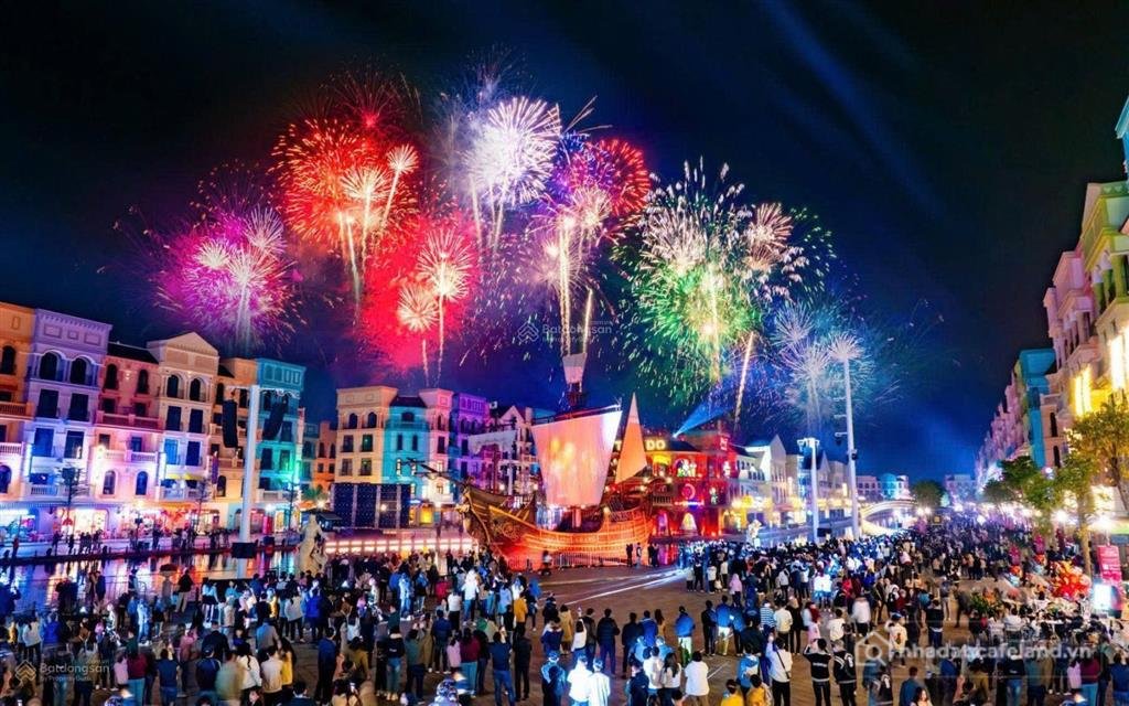 Bán nhà riêng: Liền kề thời đại vin 3 đối diện 10 toà cc cao cấp masteri, gần cô