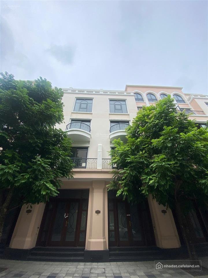 Bán nhà riêng: Bán căn liền kề 48m phân khu hải âu, vinhomes ocean park 2 vị trí