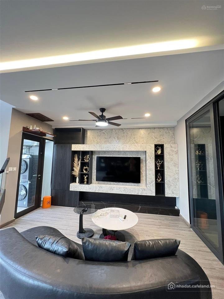 Bán căn hộ chung cư: Chính chủ cần bán gấp căn duplex 3 phòng ngủ view hồ tại to