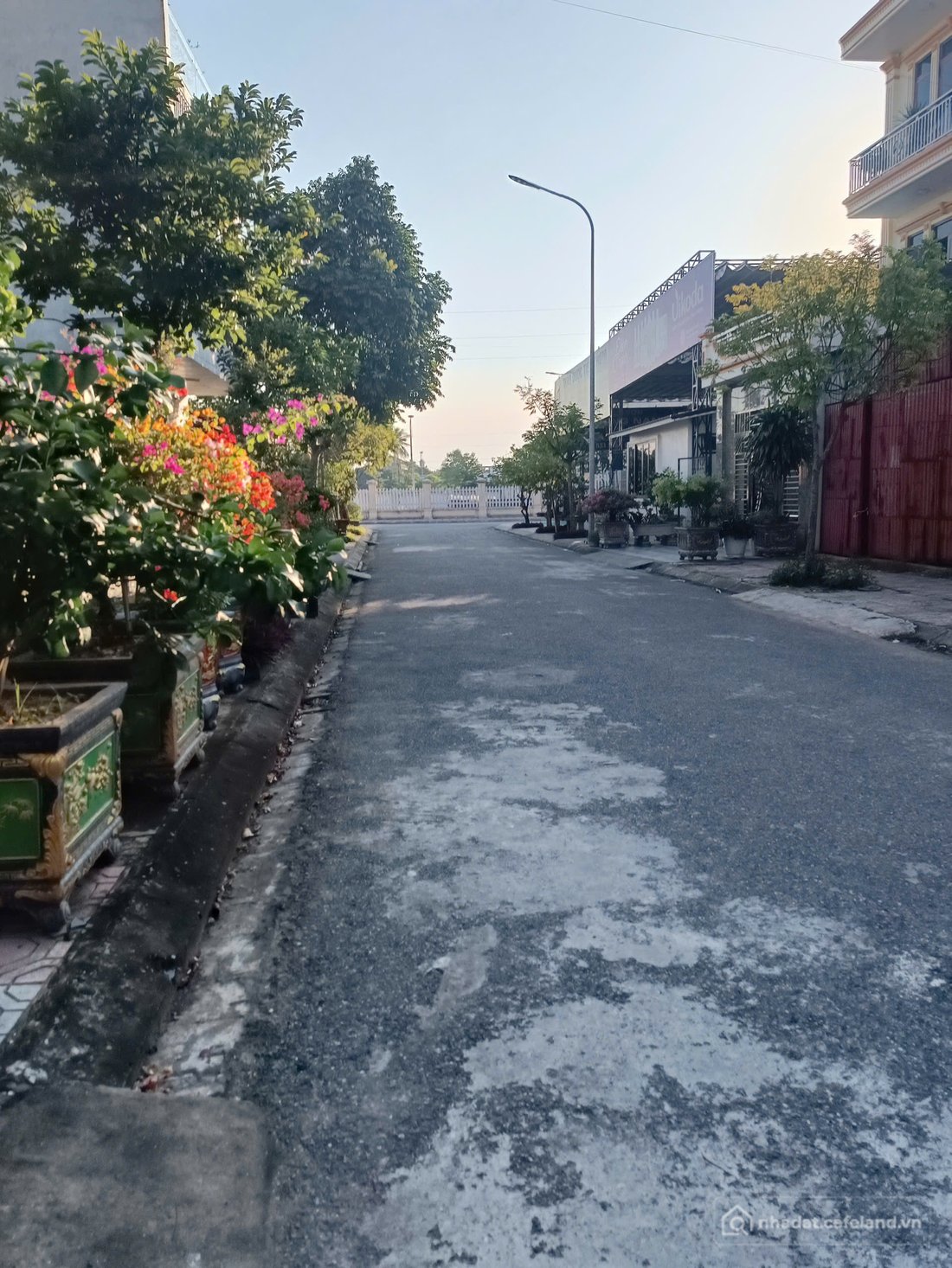 Bán đất thổ cư: CẦN BÁN MẢNH ĐẤT 215m2 SÁT KHU CÔNG NGHIỆP VSIP 1100ha