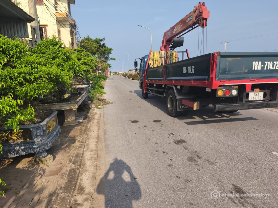 Bán nhà riêng: Bán nhà 172.1m² ngang 12m giá 3.7 tỷ Xã Hải Tiến