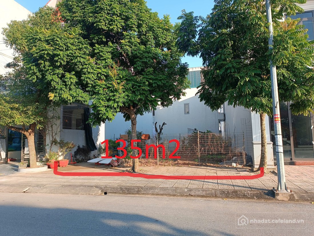 Bán đất thổ cư: Cần bán - mảnh đất 135m2 gần KCN Vsip chỉ hơn 1 tỷ