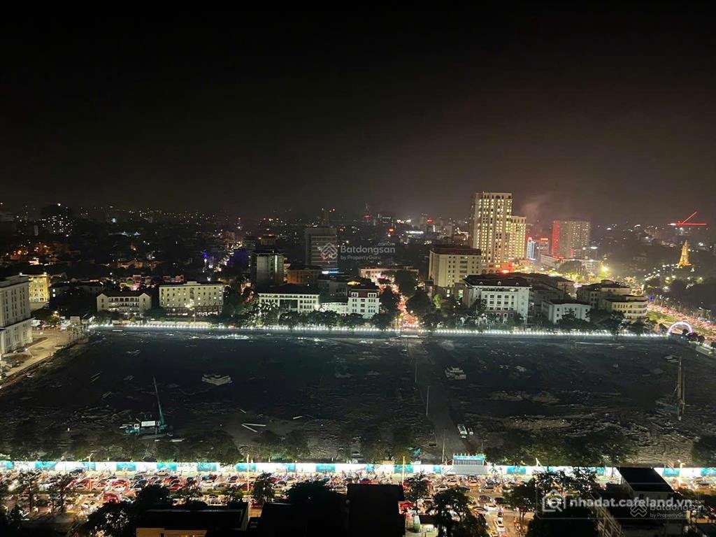 Bán căn hộ chung cư: Trục 02 đẹp nhất dự quán quay về quảng trường và phố đi bộ