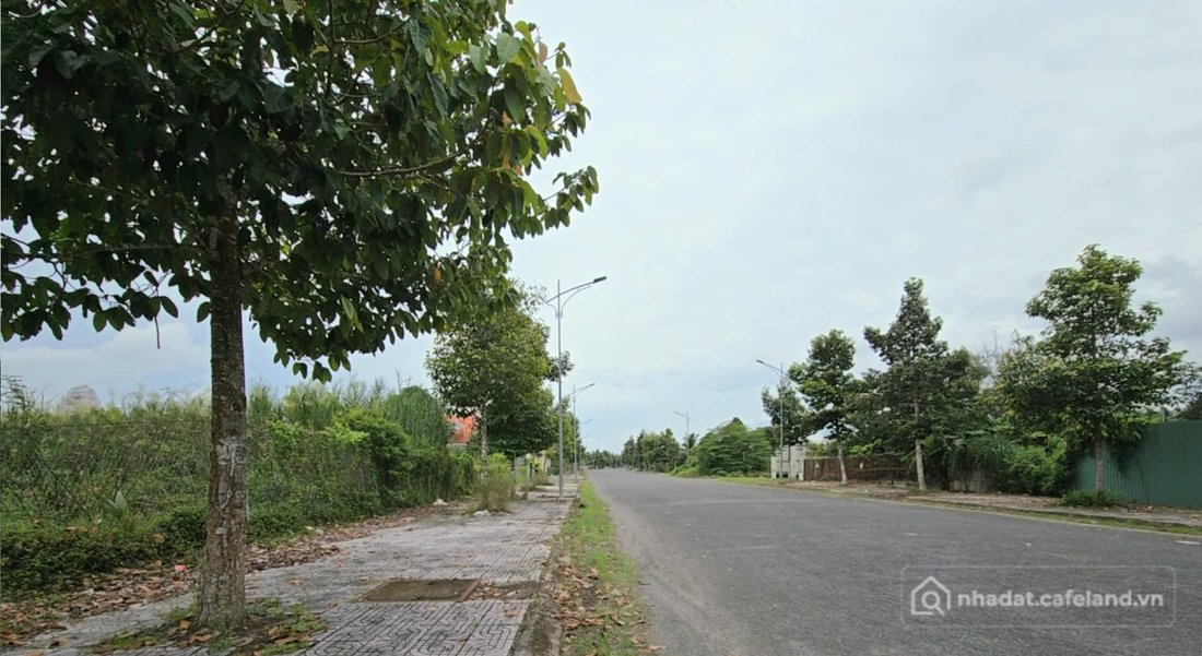 Bán đất thổ cư: Bán đất thổ cư gần bờ sông Cổ Chiên và KDL Trường An trung tâm T