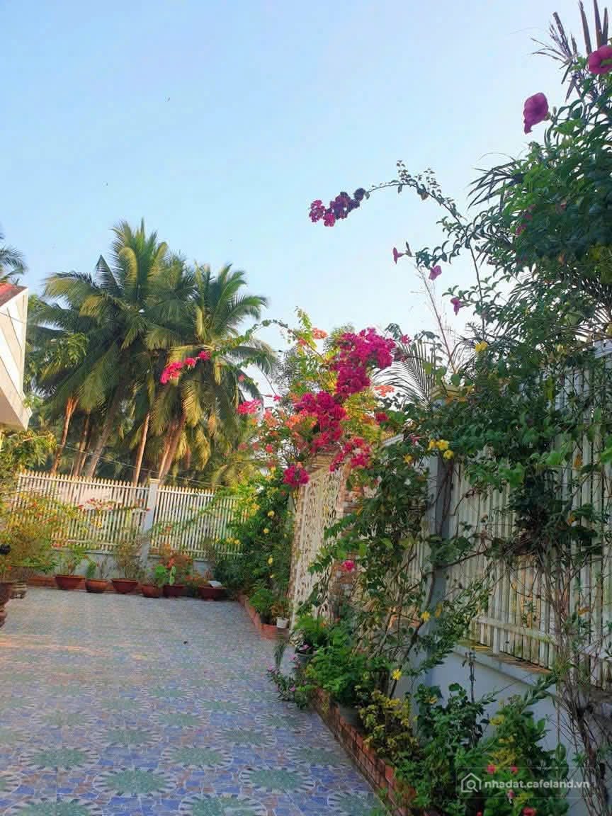 Bán nhà riêng: Nhà vườn kiểu biệt thự