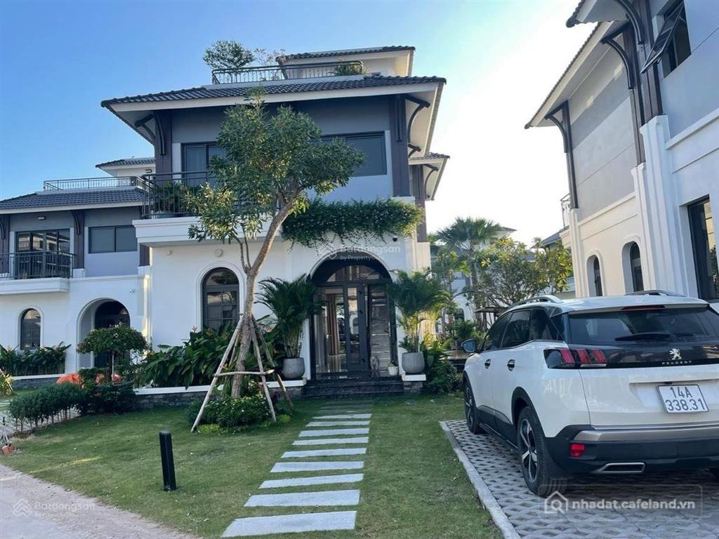 Bán nhà riêng: Chính chủ cần bán căn biệt thự biển dự án sonasea vân đồn giá 7,x