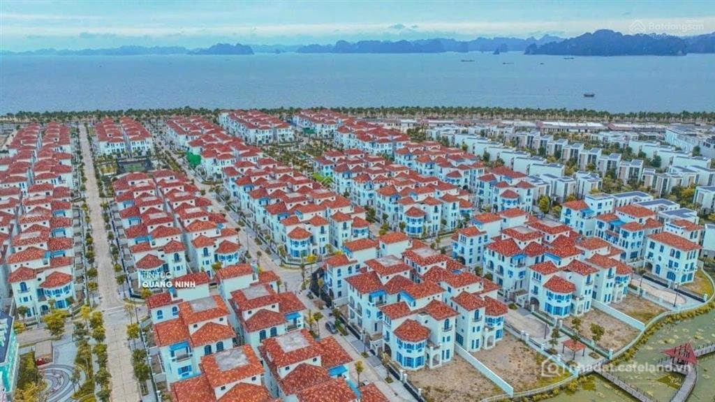 Bán nhà riêng: Cần bán căn biệt thự song lập sun feria hạ long cách dt 228m2 giá