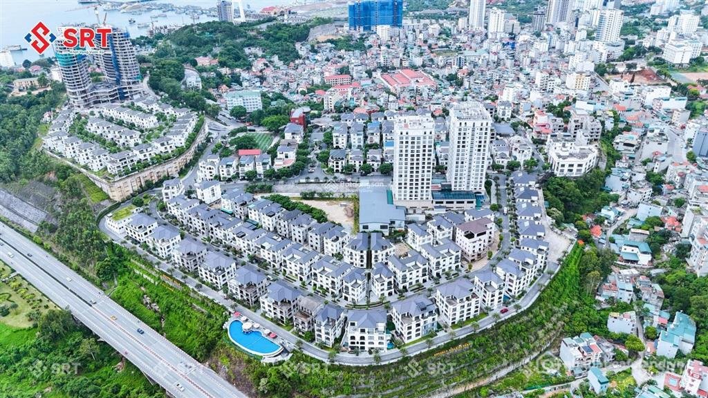 Bán nhà riêng: Suất ng giá tốt nhất tt, dt 310m2 giá 2x,x tỷ, đồi beverly hills 