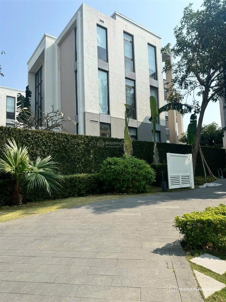 Bán nhà riêng: Chính chủ bán cắt lỗ căn biệt thự nghỉ dưỡng 283m2, giá 27,x tỷ s