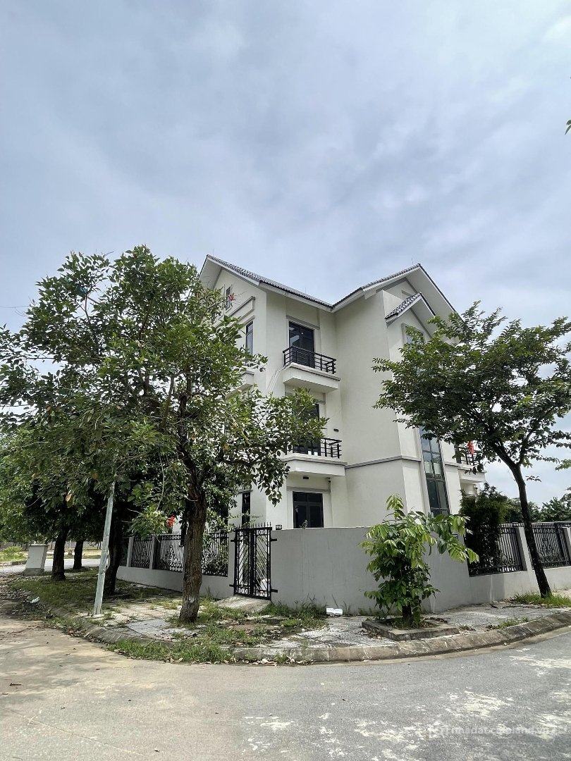 Bán nhà riêng: Bán Rẻ Căn Góc Biệt Thự 253m2 Ngay Cổng Kđt Hưng Hoá River City -