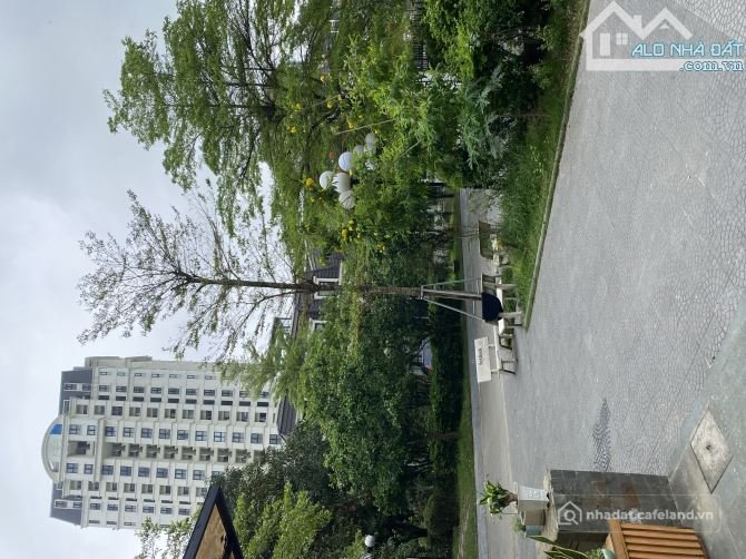 Bán biệt thự: CĂN BIỆT THỰ THE MANOR CROWN ĐƯỜNG 19.5M GIÁ 8.2 TỶ- LH HẢI YẾN