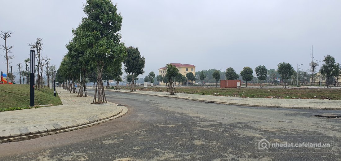 Bán đất thổ cư: Đất liền kề RiverView Lương Sơn ngay sát phố chợ lô 85m2