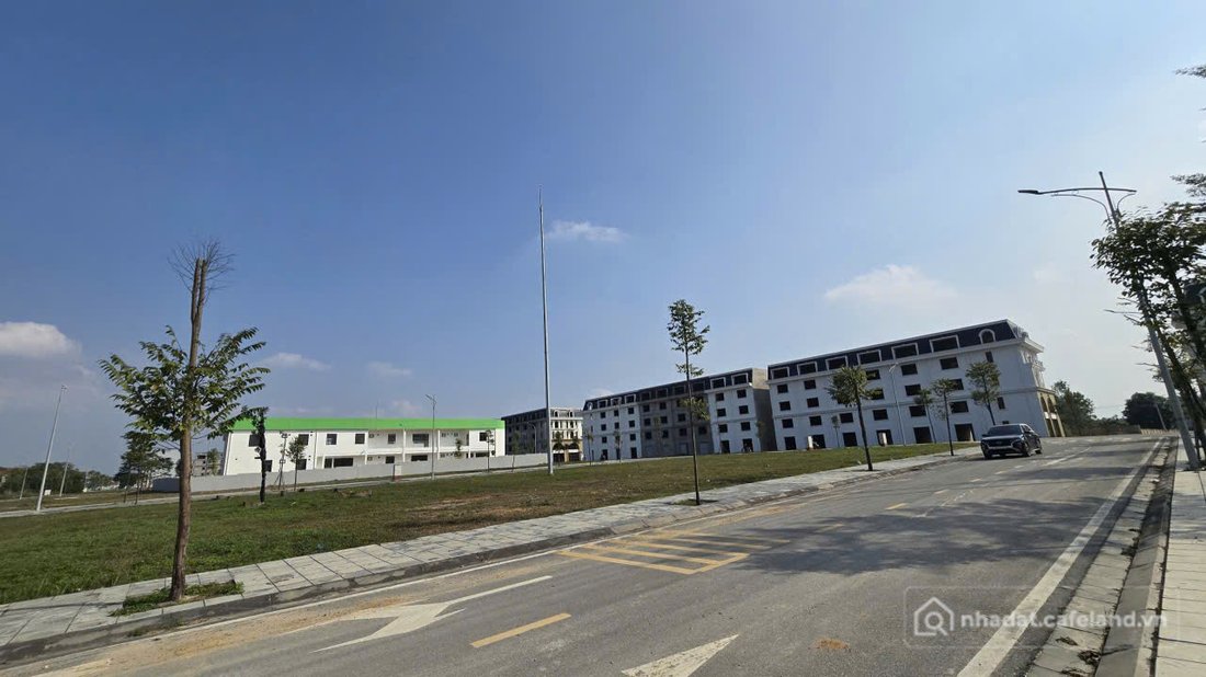 Bán đất thổ cư: BÁN LÔ ĐẤT NỀN MẶT TIỀN 12M TẠI KĐT ÂU CƠ PARK CITY