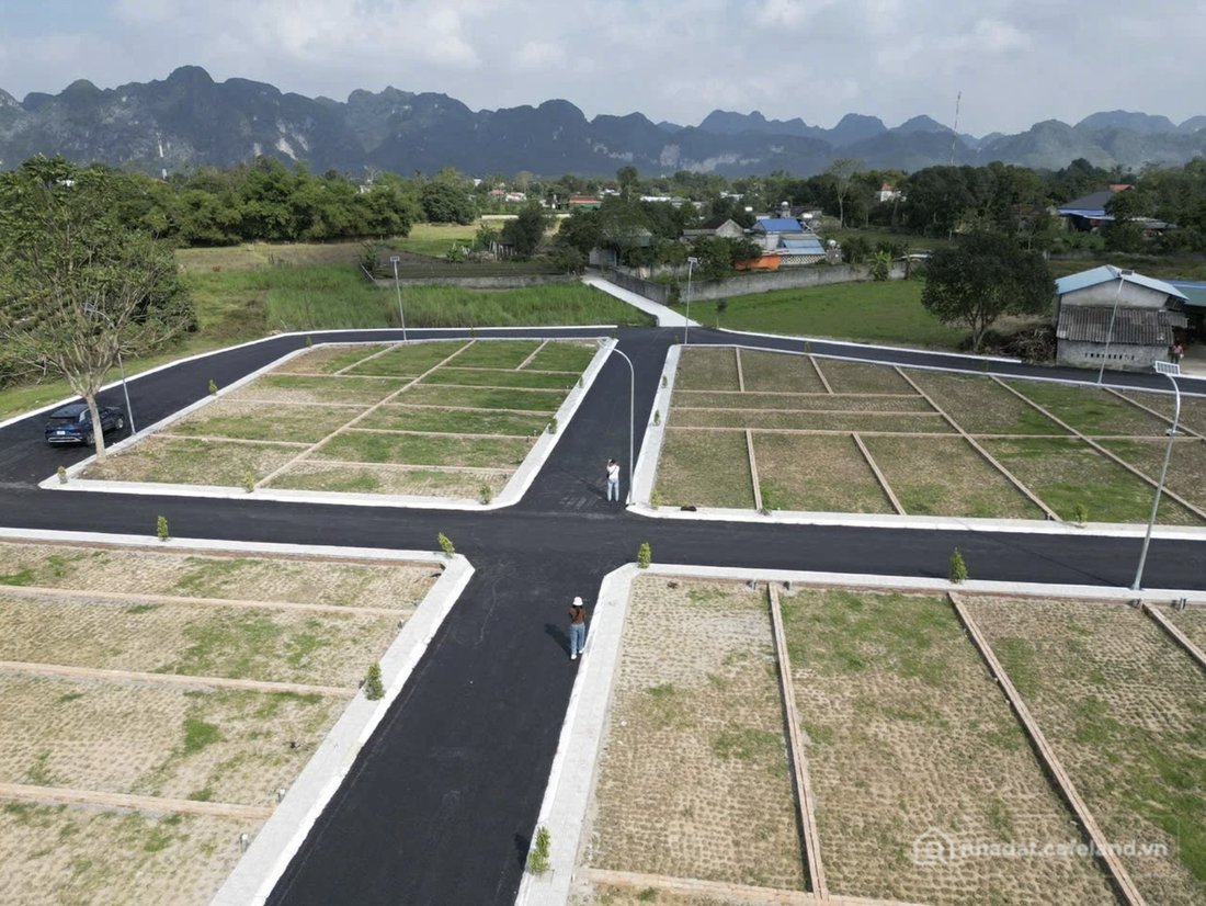 Bán đất thổ cư: ĐẤT NỀN SÁT SIÊU DỰ ÁN UTOPIA VILLA RESORT, LẠC THỦY, HÒA BÌNH