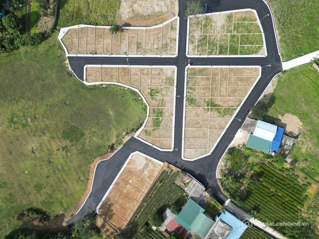 Bán đất thổ cư: Nằm trong lõi khu công nghiệp và sát bên dự án Utopia tại Lạc Th