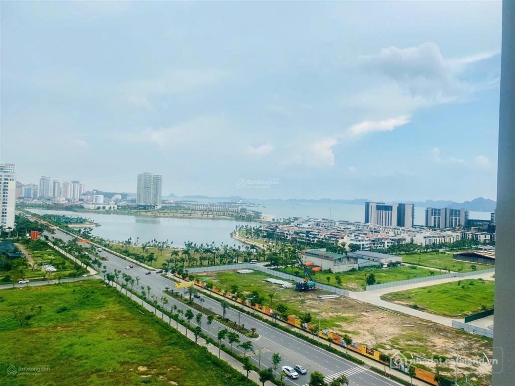 Bán căn hộ chung cư: Icon40 hạ long. thanh tùng cần bán gấp căn 2pn view biển bằ