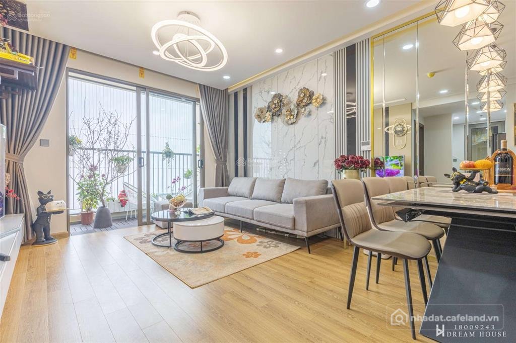 Bán căn hộ chung cư: Chính chủ bán gấp cc dragon castle hạ long, căn góc đông na