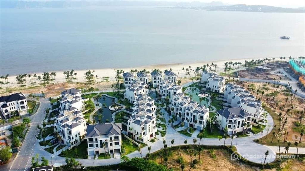 Bán nhà riêng: Bán căn lagoon residence hạ long giá 33,5 tỷ