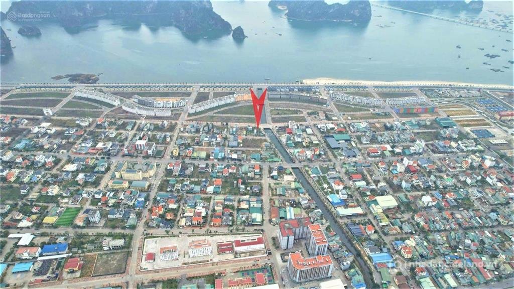 Bán đất thổ cư: Bán đất đối diện dự án green dragon city ttp đường 24,5 m, cẩm b