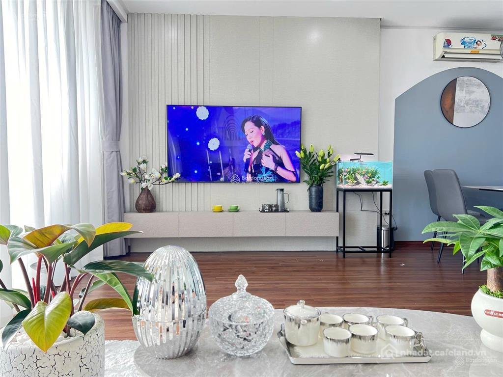 Bán căn hộ chung cư: Duy nhất 1 căn 1ngủ view cầu bc nội thấy đẹp. 0973 272 ***