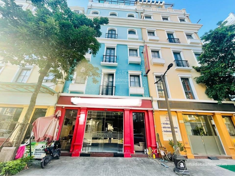 Bán nhà riêng: Chính chủ bán căn khách sạn 5 tầng 112,5m2 có 12 phòng kd tại tru