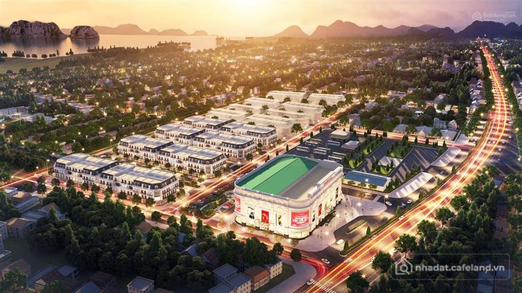 Bán nhà riêng: Bán nhà căn góc vinhomes, sổ đỏ lâu dài, kinh doanh đỉnh, dt 126m