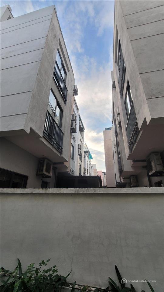 Bán nhà riêng: Căn góc lotus residences 102m2 view bể bơi bãi cháy, hạ long