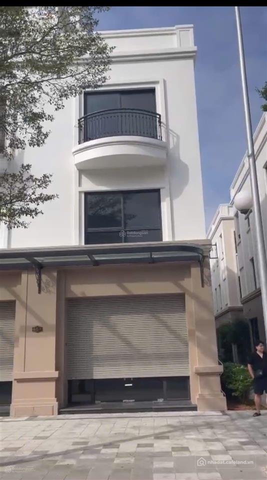 Bán nhà riêng: Bán gấp căn xẻ khe vinhomes móng cái 90m2 6 tỷ dòng tiền 25tr/thá