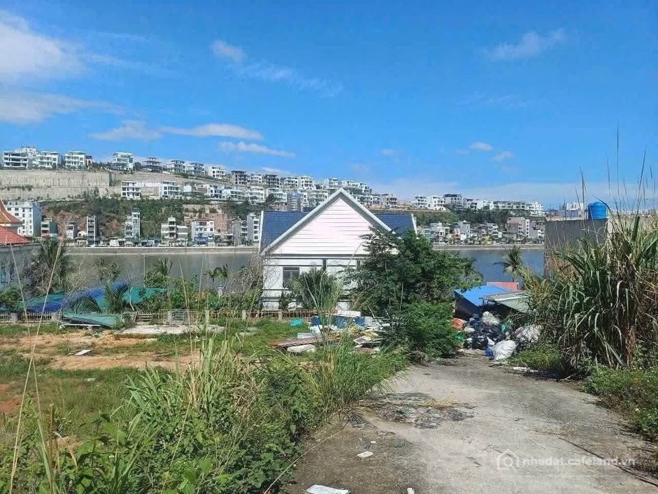 Bán đất thổ cư: Chính chủ gửi bán lô đất tuyến 2 view hồ Hùng Thắng Hạ Long,cách