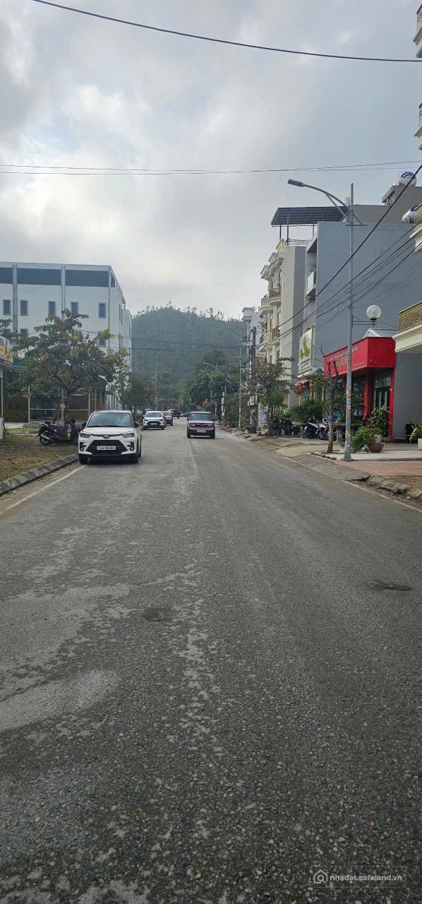 Bán đất thổ cư: BÁN ĐẤT GIÁP KHU ĐÔ THỊ NAM GA,HÀ KHẨU , HẠ LONG