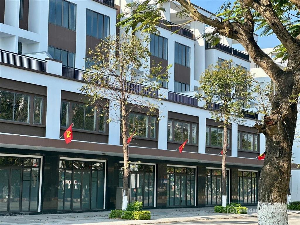 Bán nhà riêng: Shophouse 5 tầng khu đô thị phú mỹ quảng ngãi chỉ 4,5 tỷ