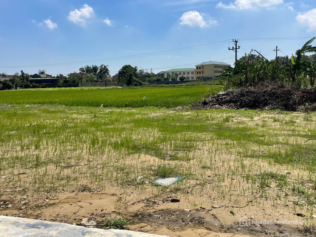 Bán đất thổ cư: bất động sạn khu công nghiệp , nằm kề bên trường mầm non và trườ