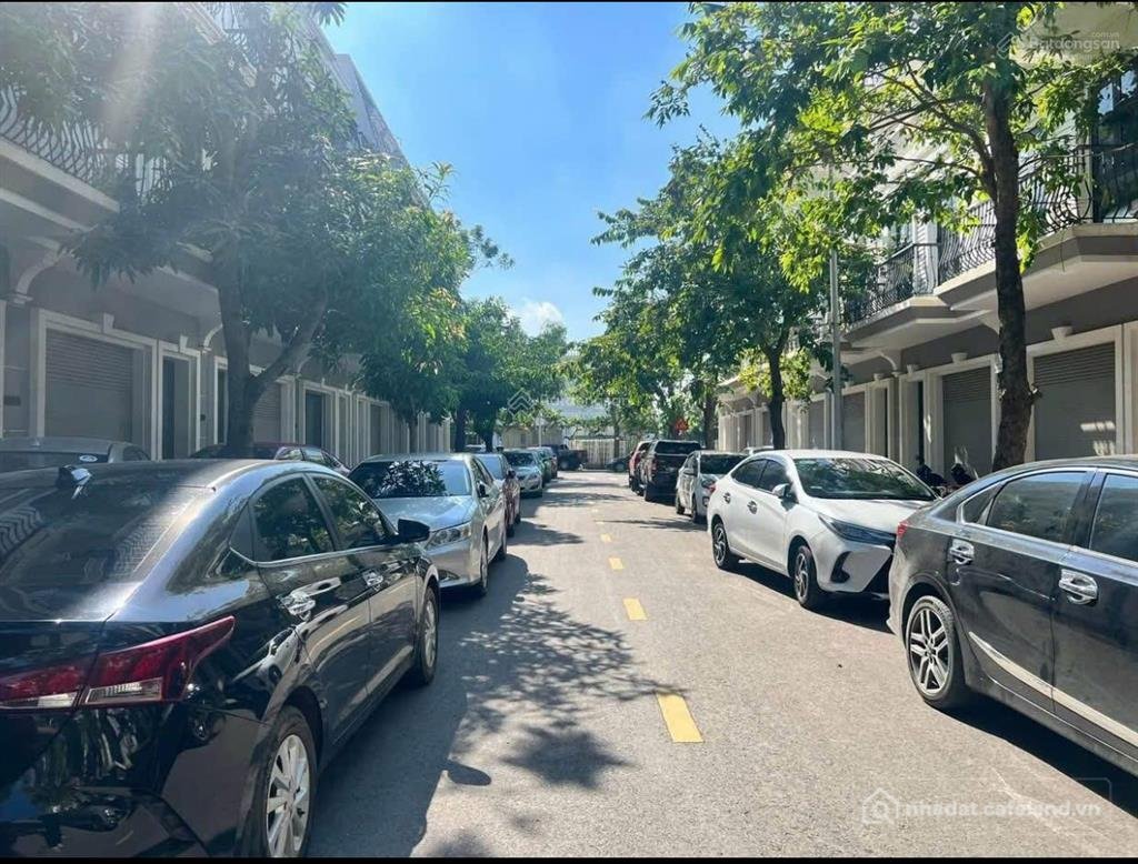 Bán nhà riêng: Chính chủ bán liền kề, shophouse vincom thái hoà nghệ an 3 tầng 1