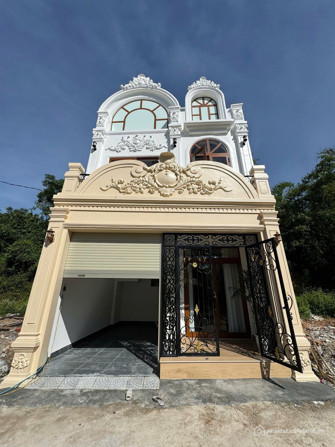 Bán nhà riêng: Bán Căn Villas 2 Tầng thiết kế Tân cổ Điển kiệt 289 Bùi Thị Xuân,