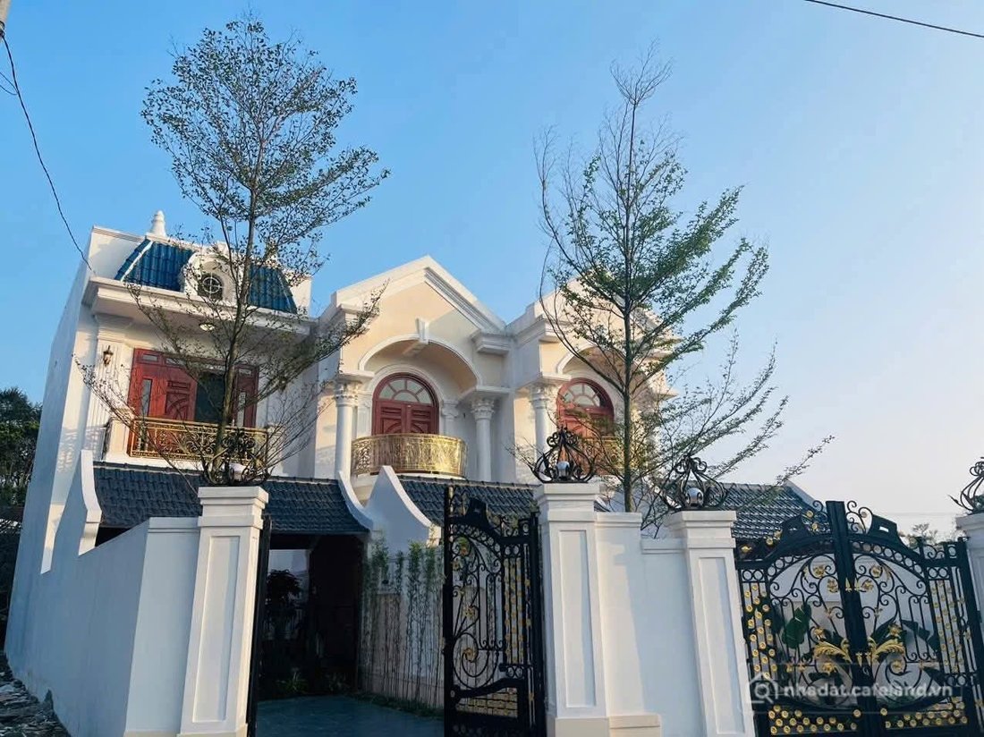 Bán nhà riêng: Bán căn Villas 2 tầng Full nội thất mặt tiền đường SỬ HY NHAN, Th