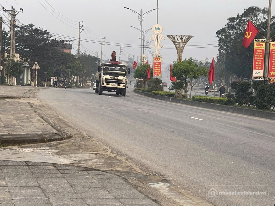 Bán đất thổ cư: CHÍNH CHỦ CHUYỂN NHƯỢNG LÔ ĐẤT ĐẸP - Kinh doanh sầm uất - QL 1A 