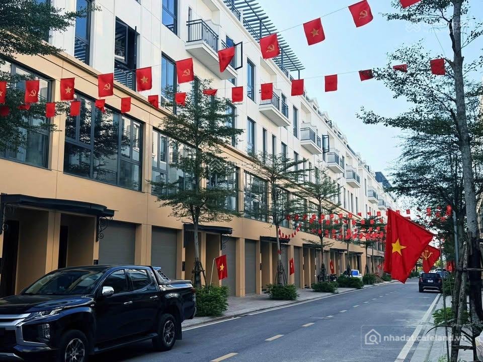 Bán nhà riêng: Bán cắt lỗ căn liền kề 80m2 dự án central riverside 0934 636 ***