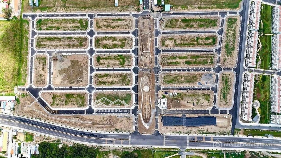 Bán đất thổ cư: Bán đất Nền Dự án Shophouse The 826 Ec, Long Hậu, 37 Triệu / M2,