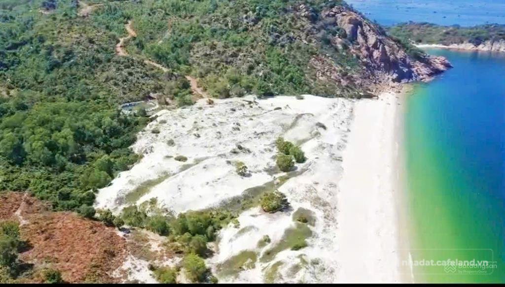 Bán đất thổ cư: Mặt biển bình lập giáp sân golf resort bình tiên cát biển trải d