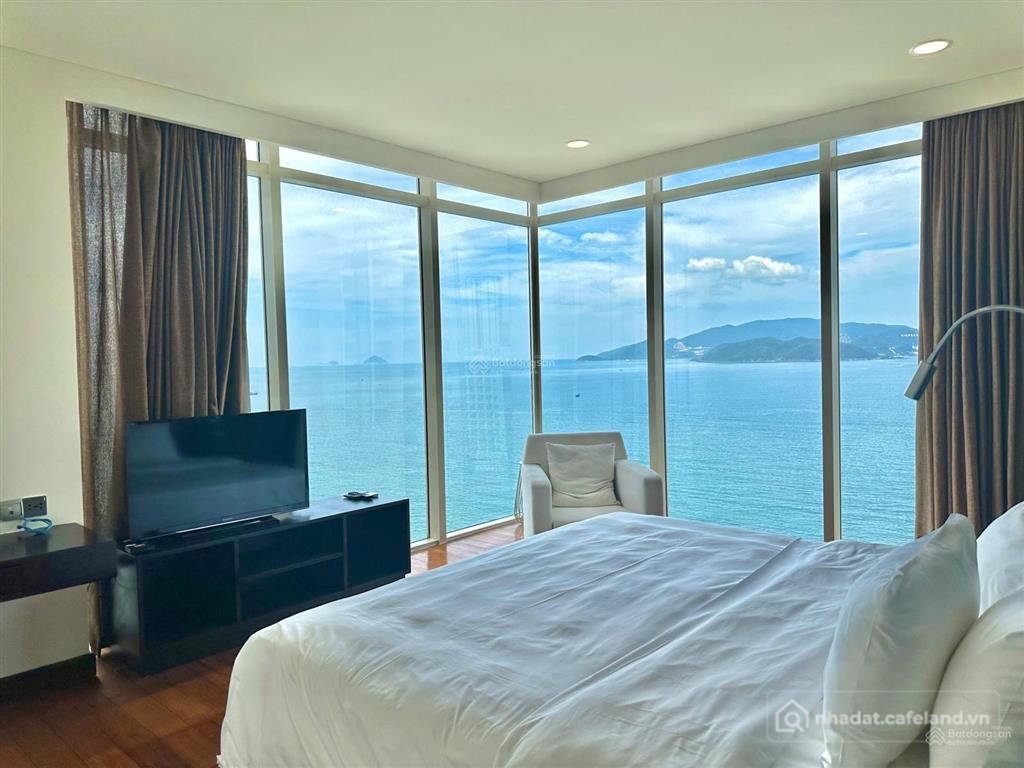 Bán căn hộ chung cư: Bán căn hộ vip trọn mặt tiền biển tại the costa nha trang, 
