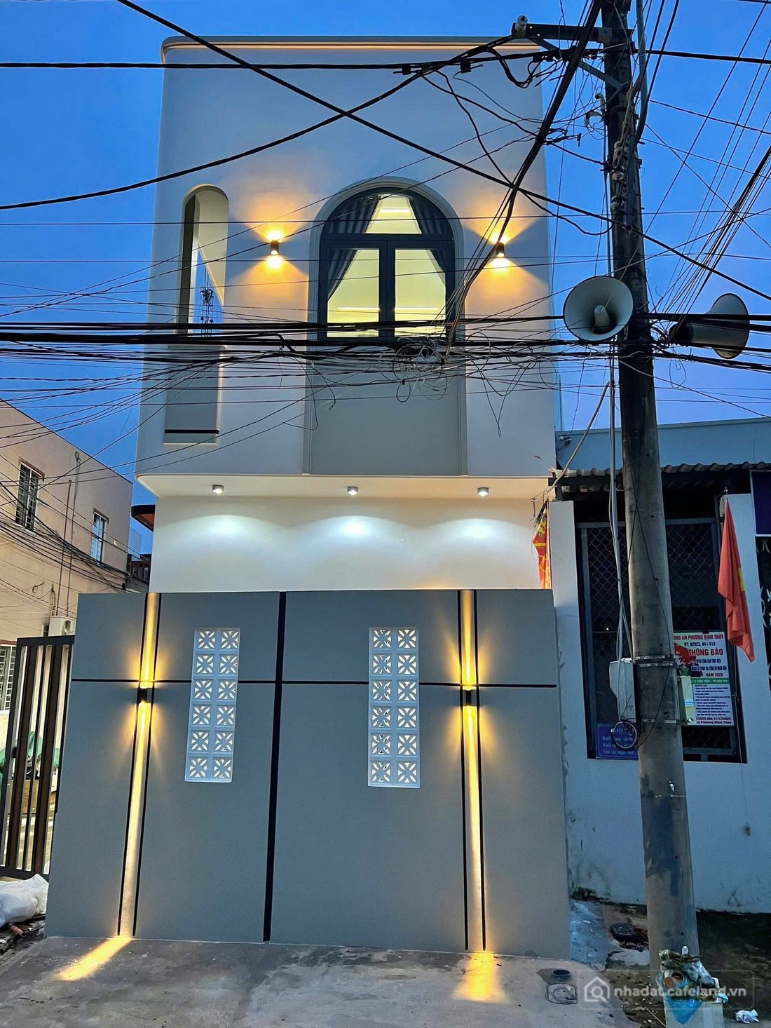 Bán nhà riêng: Bán nhà góc 2 mặt tiền full nội thất hẻm 115 gần chợ an thới CMT8