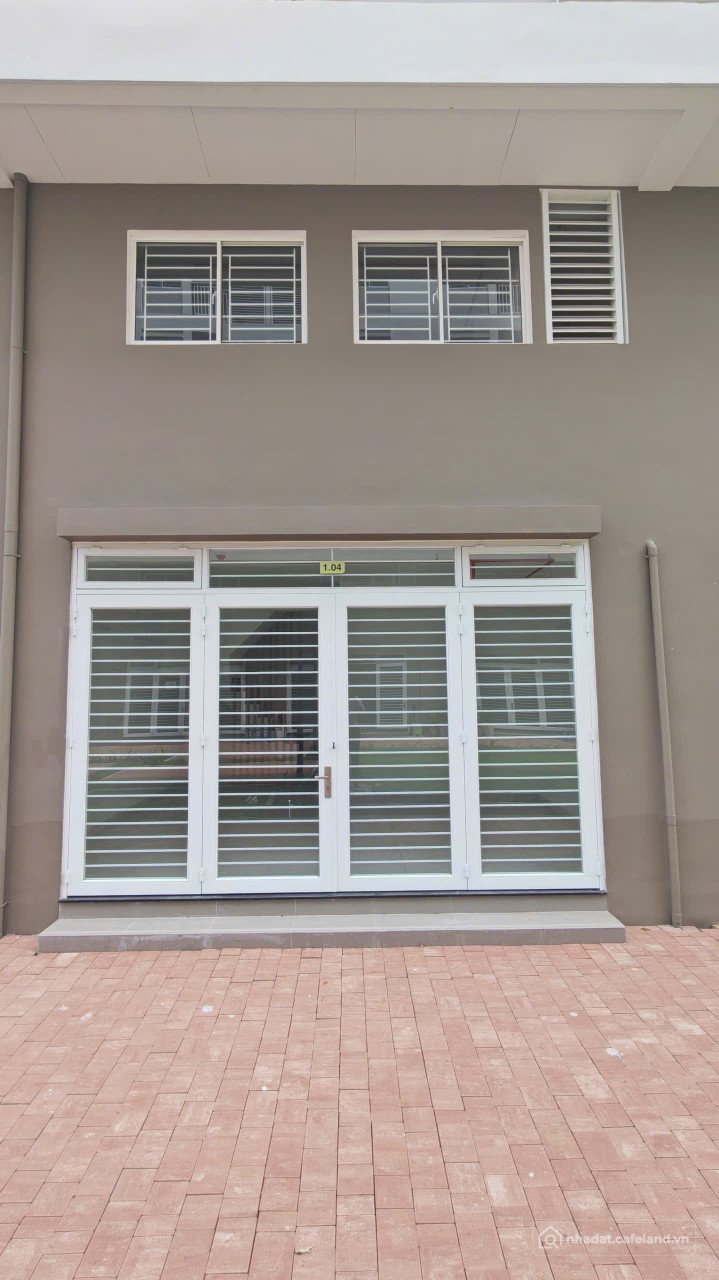 Bán nhà riêng: Bán căn shophouse khối đế chung cư Nam Long 2 Central Lake, TP Cầ