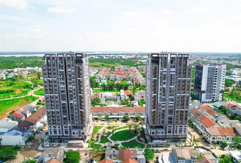 Bán căn hộ chung cư: Chính chủ bán cara river park 2pn giá chỉ 2tỷ350 0889 987 *