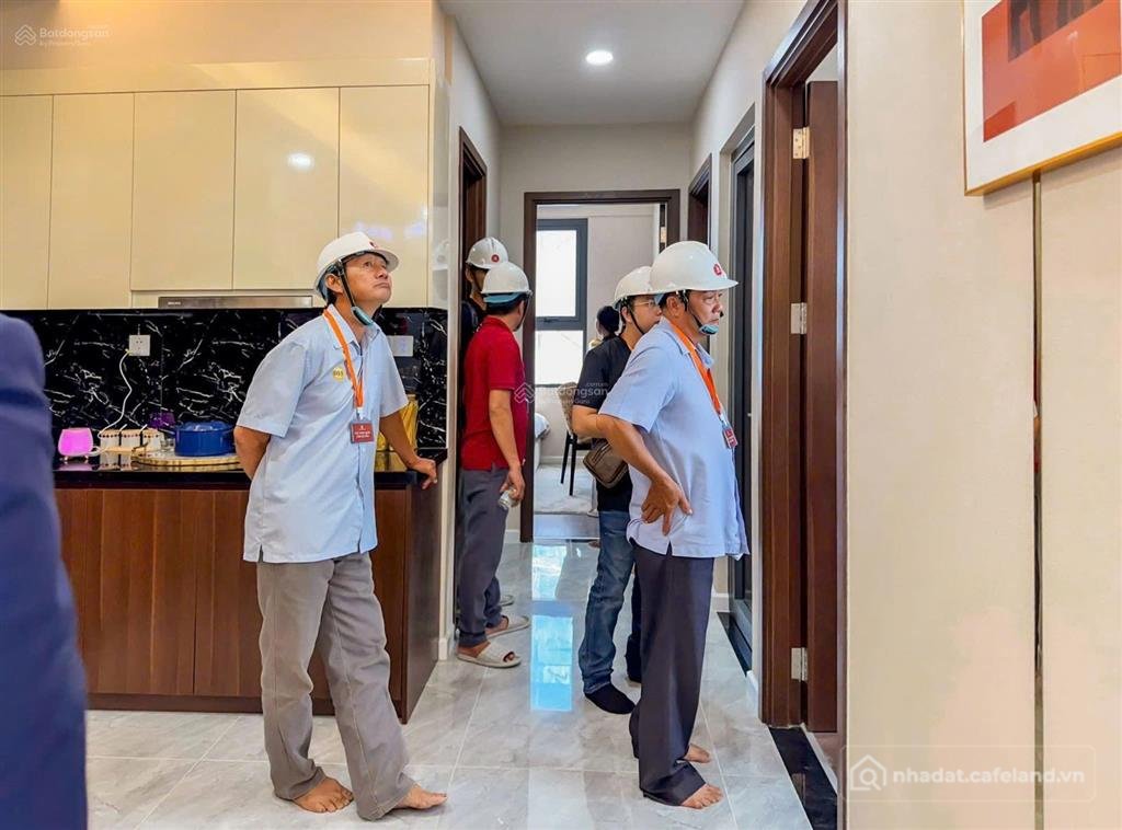 Bán căn hộ chung cư: Bán căn hộ 2pn cara river park rẻ hơn 300tr cđt gần trung t