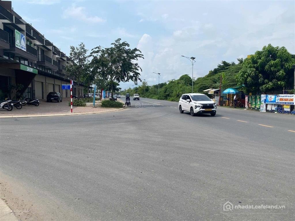 Bán nhà riêng: Căn hiếm + vị trí kim cương + căn shophouse + góc 2 mặt tiền 1t 2