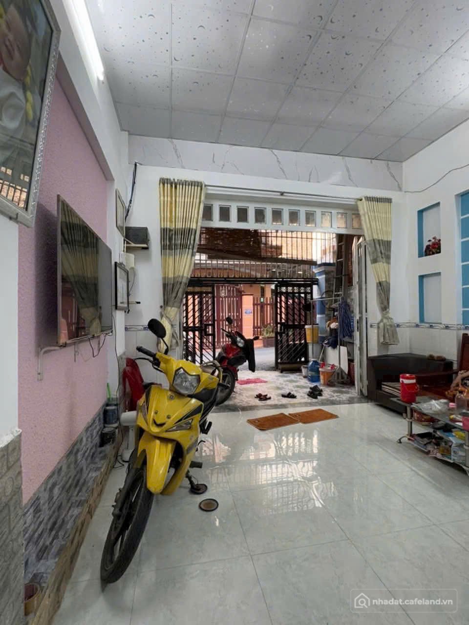 Bán nhà riêng: Bán nhà trệt hẻm 120 Hoàng Quốc Việt phường An Bình TPCT