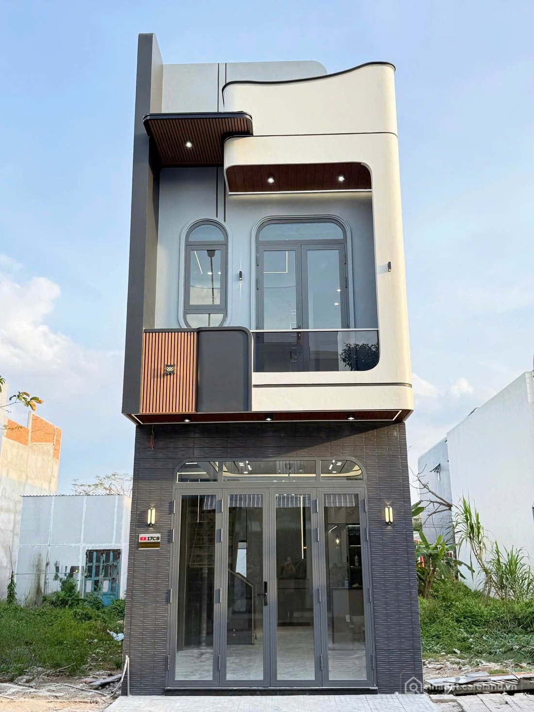 Bán nhà riêng: NHÀ TRỆT LẦU KDC PHÚ AN HIỆN ĐẠI MỚI XÂY FULL NỘI THẤT, TP CẦN TH