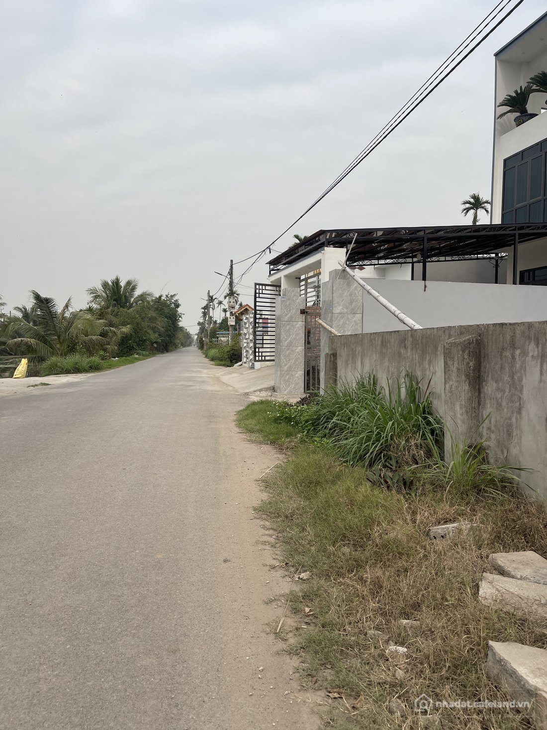 Bán đất thổ cư: Bán lô đất view kênh thoáng mát 166m2 ngang 5 đường 8m